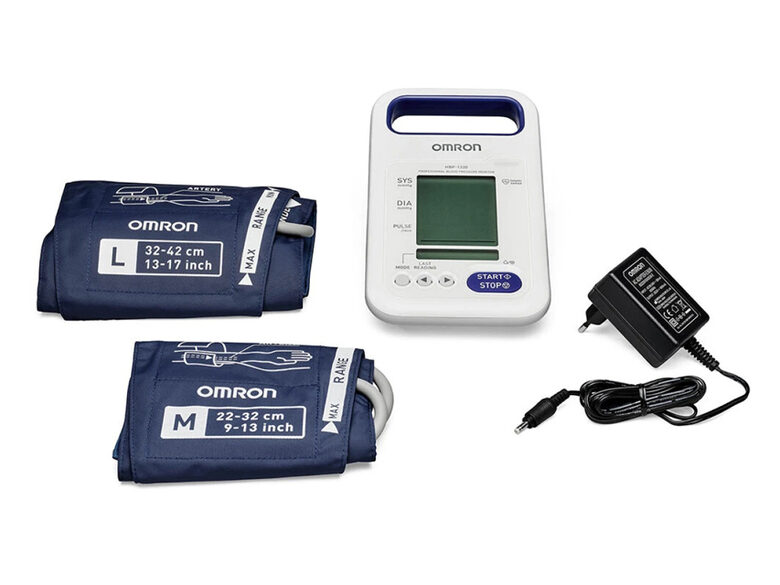 OMRON HBP-1320-E profesionāls automātisks asinsspiediena un pulsa mērītājs. Paredzēts klīniskai lietošanai profesionālā vidē. Komplektā: GS manšete L – 32–42 cm; GS manšete M – 22–32 cm. Tips: Medicīnas ierīce Klase: II A