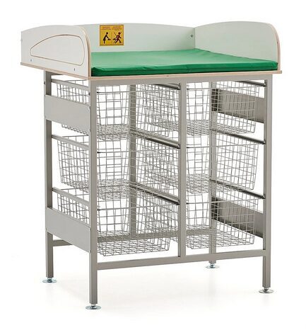 Zīdaiņu / bērnu pārtinamais galds ar mantu novietni. Grozu skaits: 6. CE, EN 12221-1:2008+A1:2013