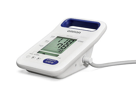 OMRON HBP-1320-E profesionāls automātisks asinsspiediena un pulsa mērītājs. Paredzēts klīniskai lietošanai profesionālā vidē. Komplektā: GS manšete L – 32–42 cm; GS manšete M – 22–32 cm. Tips: Medicīnas ierīce Klase: II A